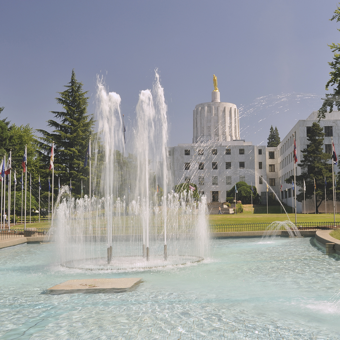 Water fountain in front of State Capitol at Salem, Oregon