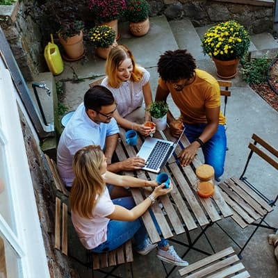 people-enjoying-coffee-and-tea-outside