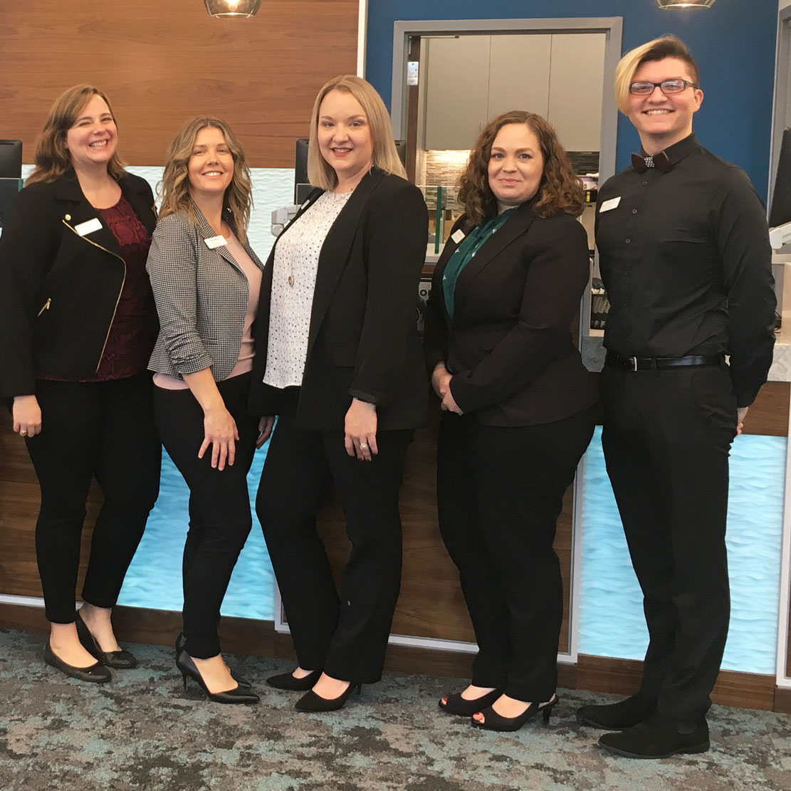 Jessica Ferranti employee spotlight_Jessica with her branch team