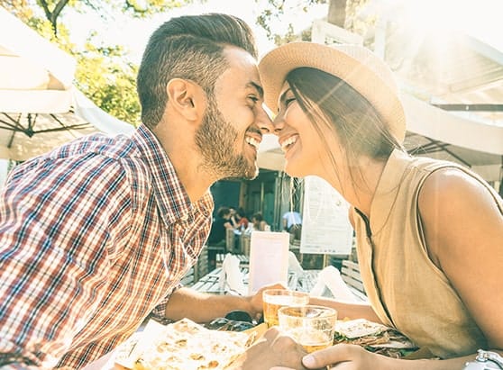 How-to-share-finances-as-a-couple-eskimo-kiss-over-lunch