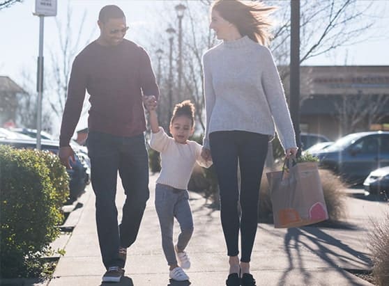 Savings-tips-you-can-bank-on-blog-size_Family-walking-in-a-parking-lot