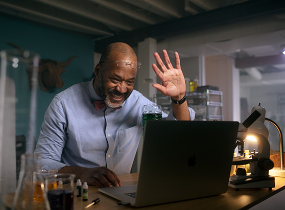 Teacher working with class remotely