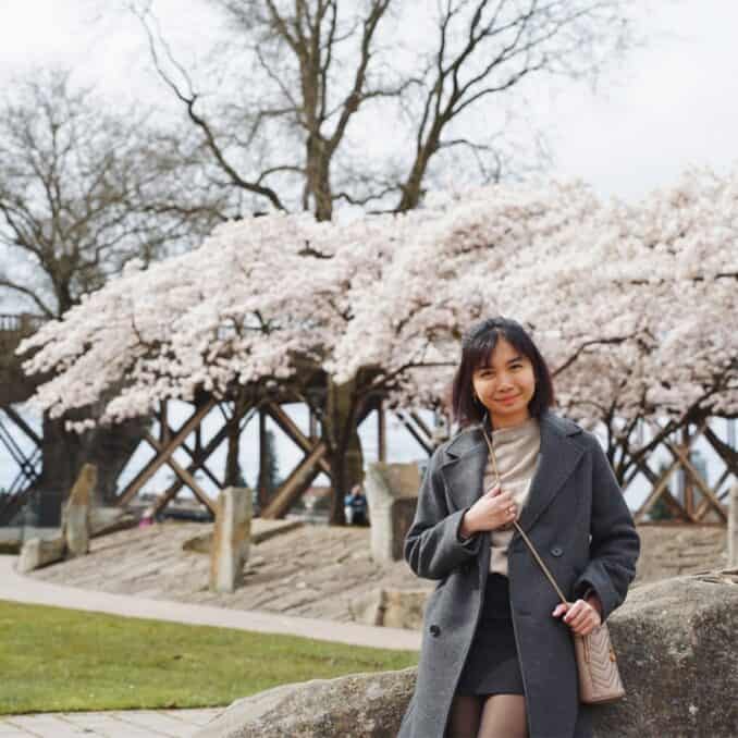 Whirlyn-posing-with-cherry-blossoms