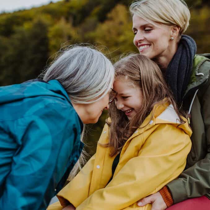 girl-with-mother-and-grandmothe