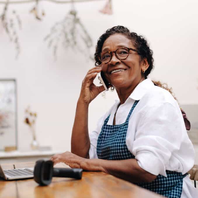 woman-on-the-phone_