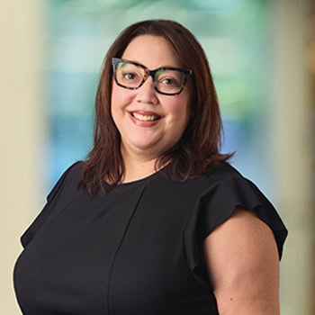 Jennifer Jackson OnPoint Mortgage Professional Headshot Bank Back drop