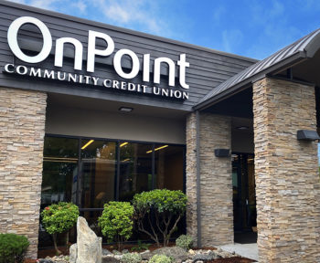 Exterior of Keizer OnPoint Branch entrance.