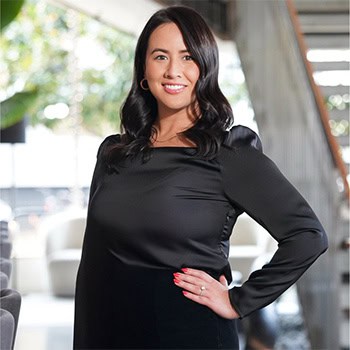 Kim Curtis Professional headshot
