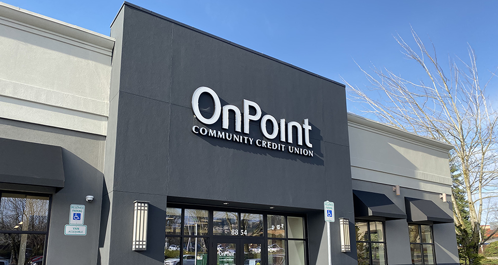 Front facade of OnPoint Clackamas Prominade Branch.