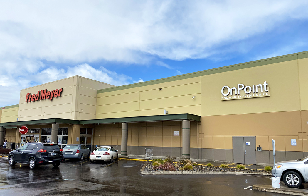 Exterior of South Hillsboro OnPoint Branch at Fred Meyer