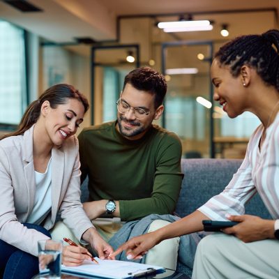 mortgage officer helping refinance at onpoint